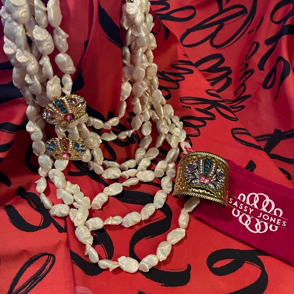 SJ necklace and cuff